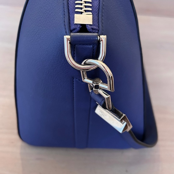 Givenchy Medium Blue Antigona - Picture 5 of 17